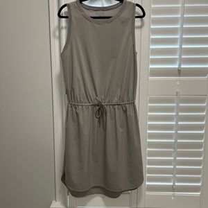 Athleta Rincon Dress - size Medium